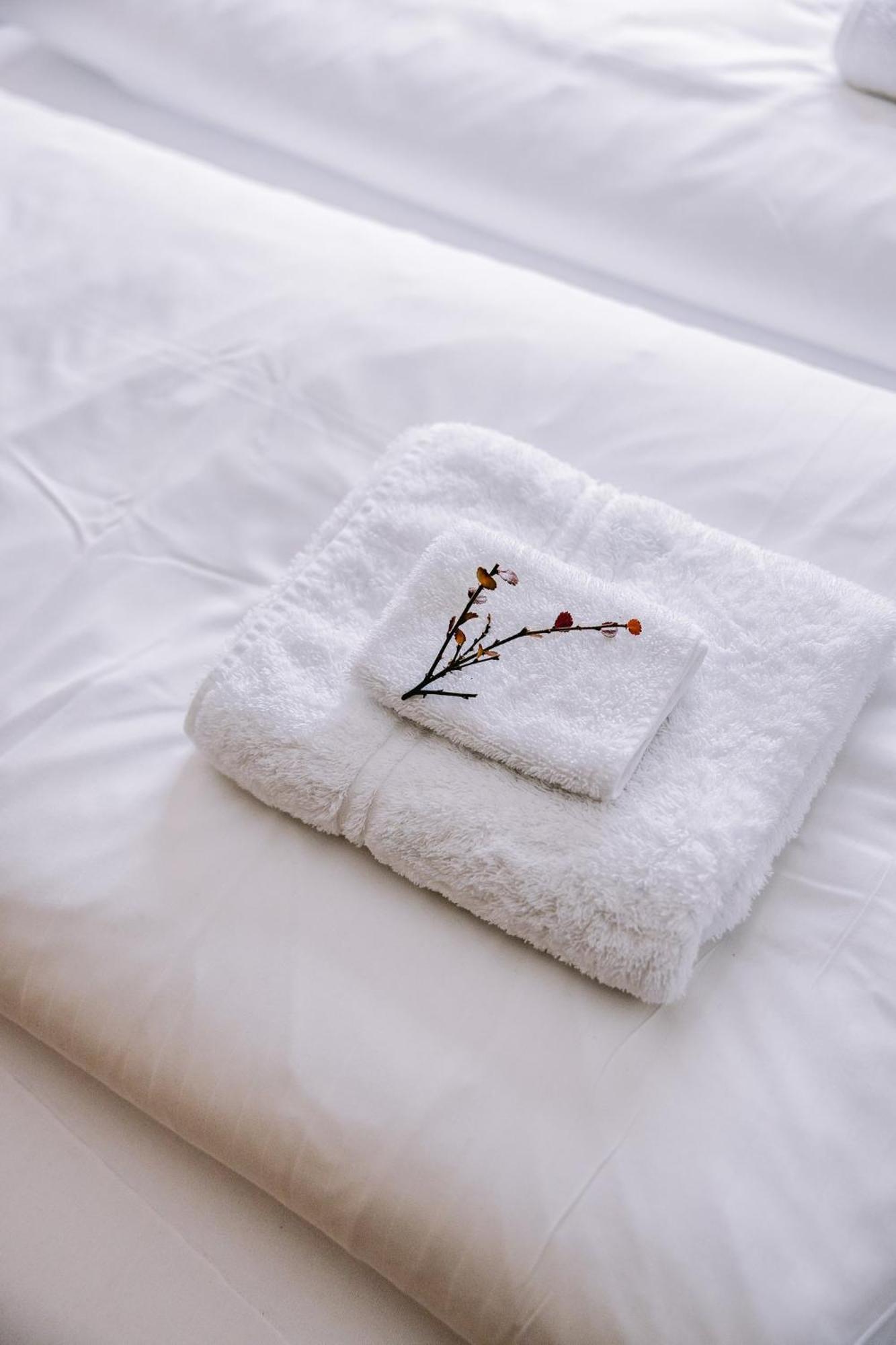 Elda Guesthouse Міватн Екстер'єр фото
